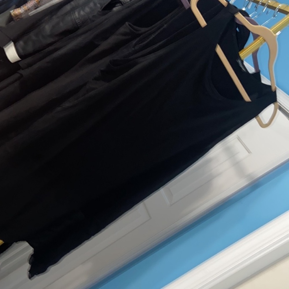 Black Sleeveless dress